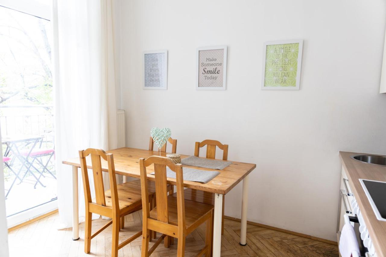 Moonlight Apartment With Porch Near Schoenbrunn And Westbahnhof Wiedeń Zewnętrze zdjęcie