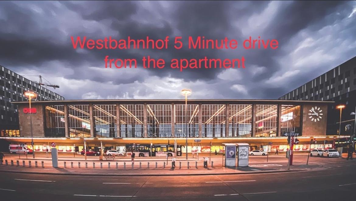Moonlight Apartment With Porch Near Schoenbrunn And Westbahnhof Wiedeń Zewnętrze zdjęcie